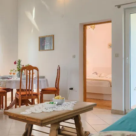Ana Lucija By Interhome * Pula