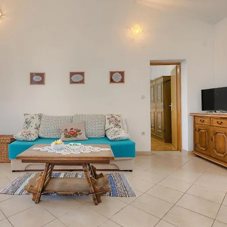 Tatil Evi Ana Lucija By Interhome