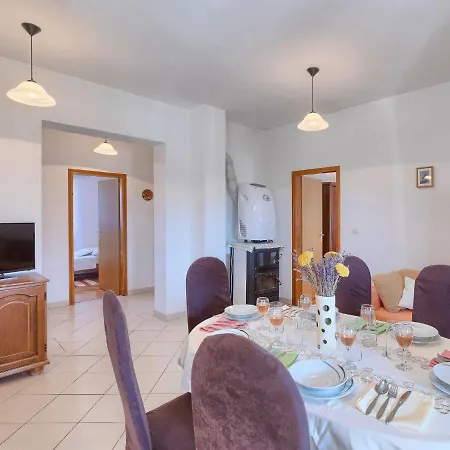 Ana Lucija By Interhome 풀라