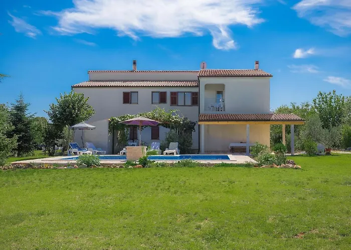 Ana Lucija By Interhome * Pula